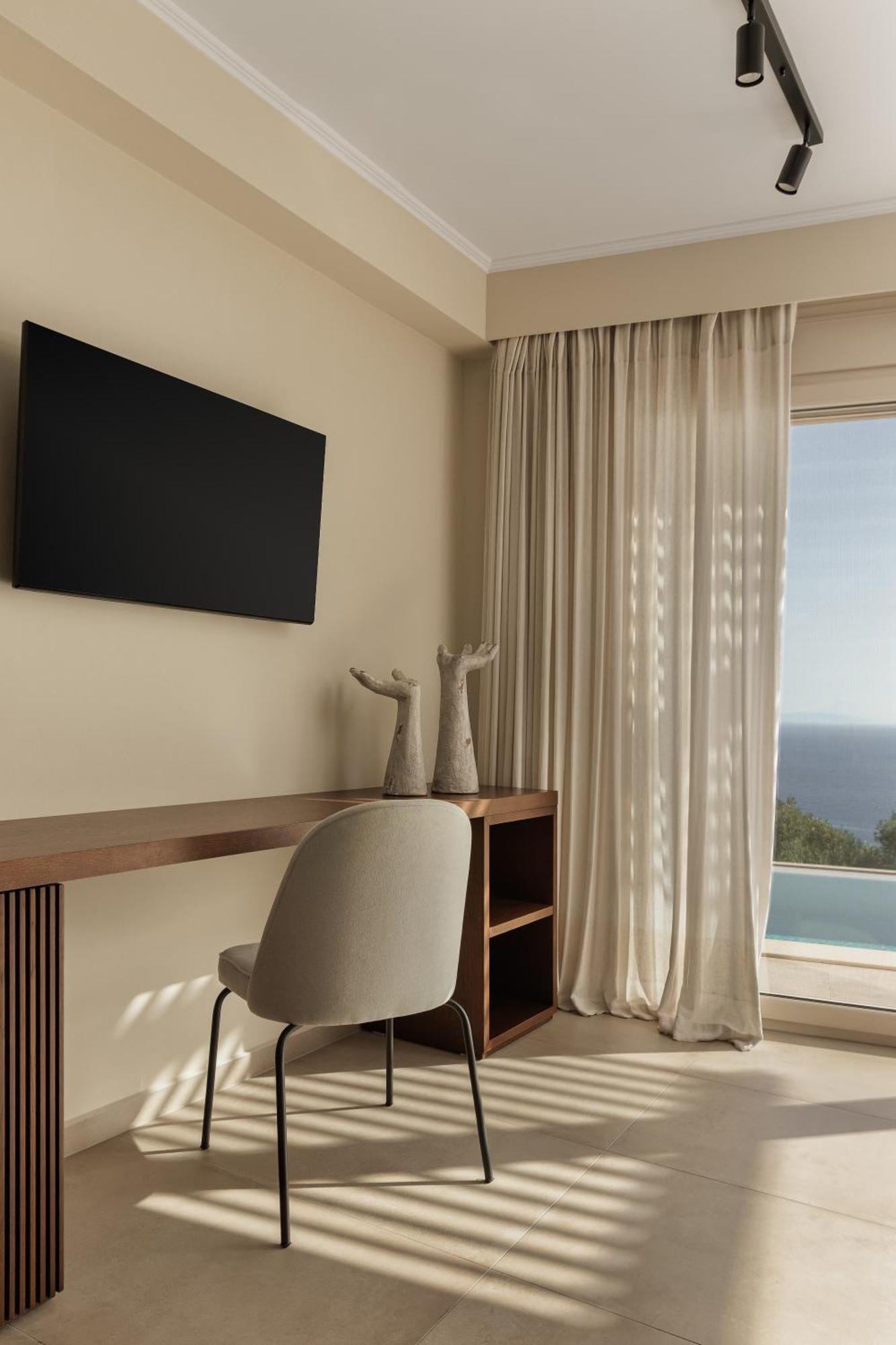 Apolis Villas & Suites Resort Parga Exteriör bild